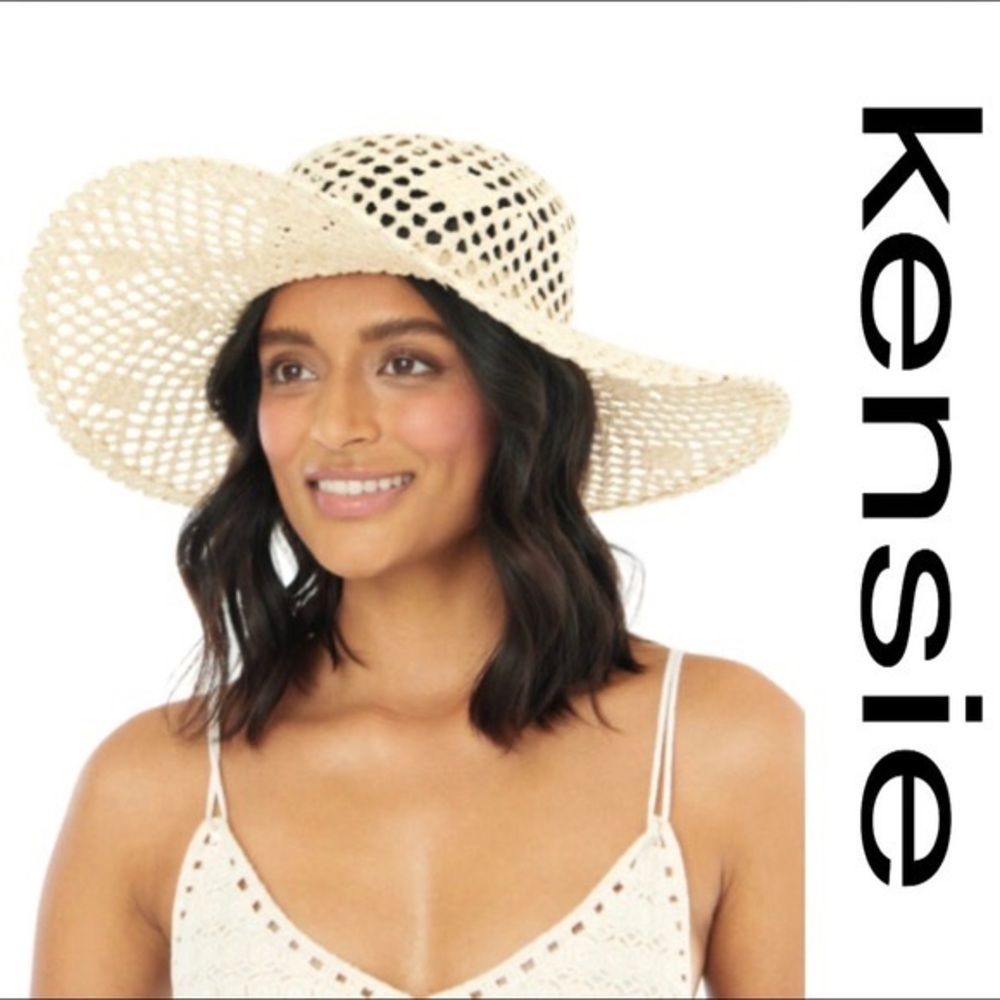 Kensie NWT floppy straw beach hat